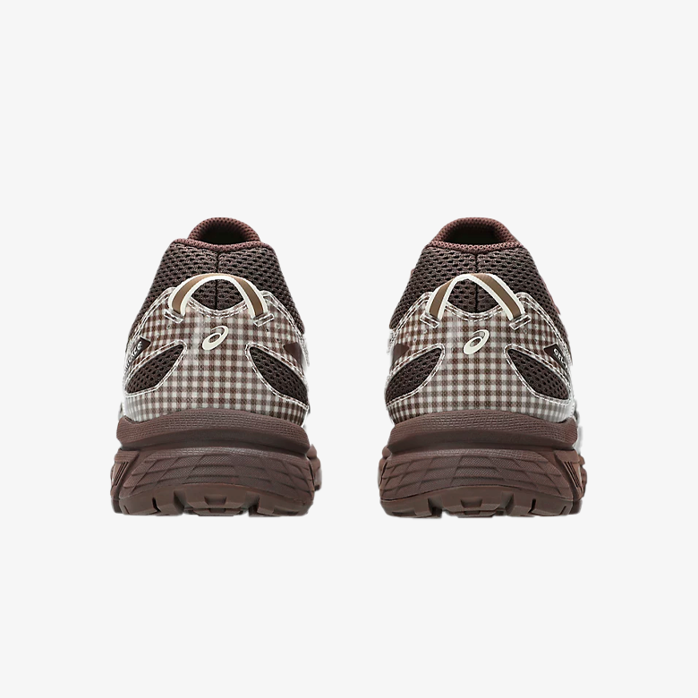 ASICS Gel-Venture 6 Story mfg. Reddish Brown Gingham