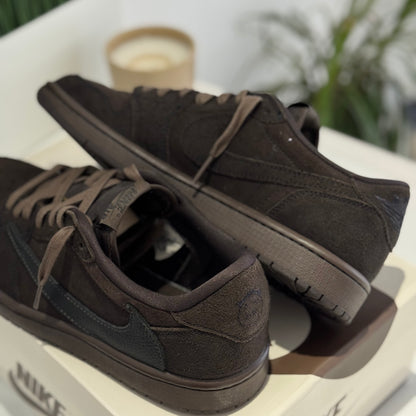 Air Jordan 1 Low OG Travis Scott Velvet Brown (USADOS)