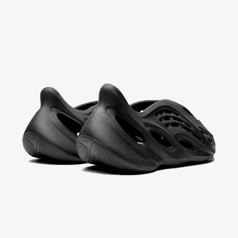 Adidas Yeezy Foam RNR Carbon