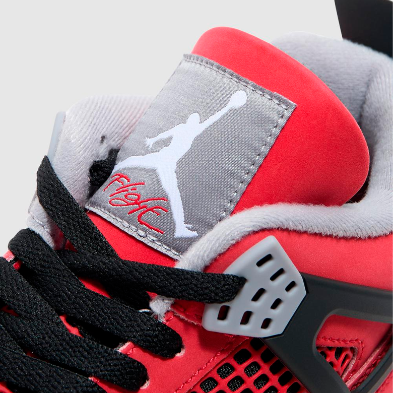 Air Jordan 4 Retro Toro Bravo 2026
