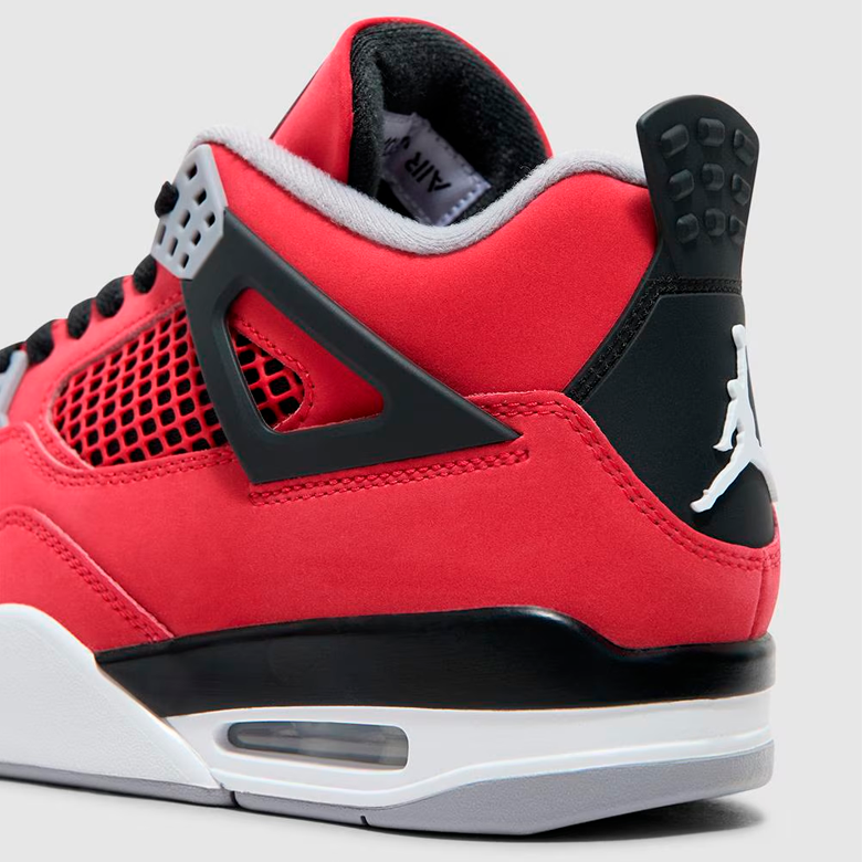Air Jordan 4 Retro Toro Bravo 2026