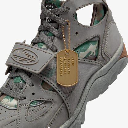 Nike Air Trainer Huarache Corteiz Gully Grey